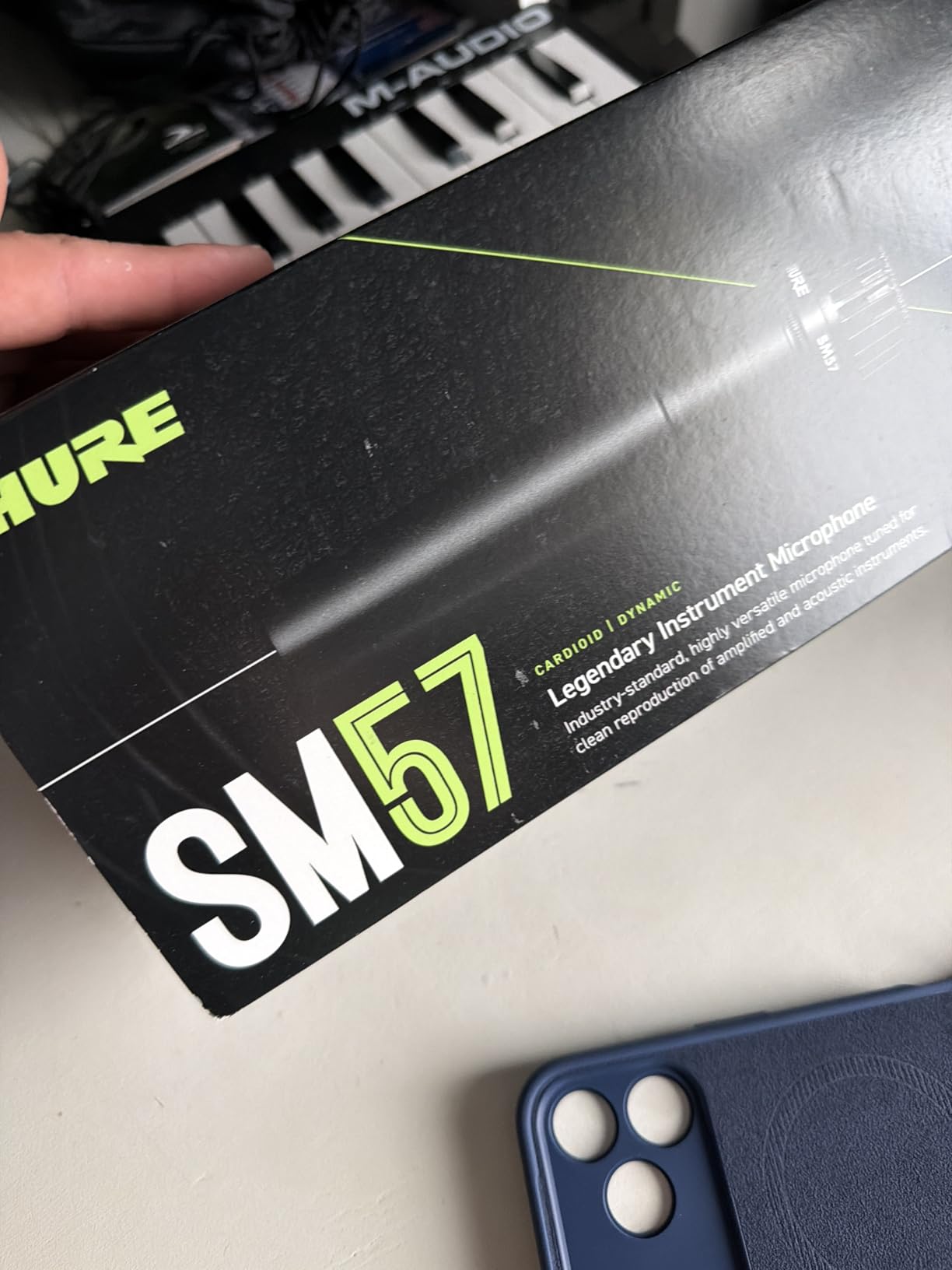 Shure SM57 Dynamic Microphone - Wired Cardioid XLR Instrument Handheld Mic for Guitar Amplifiers, Snare Drum, Percussion, Live Sound & Studio Recording, Black customer photo 2