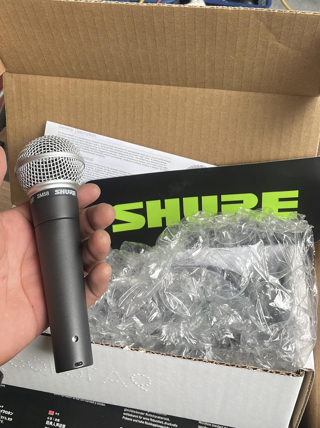 Shure SM58-LC Dynamic Vocal Microphone - Professional Handheld Cardioid XLR Mic for Singing, Live Performance, Studio Recording, Podcast & Broadcast, Black customer photo 1