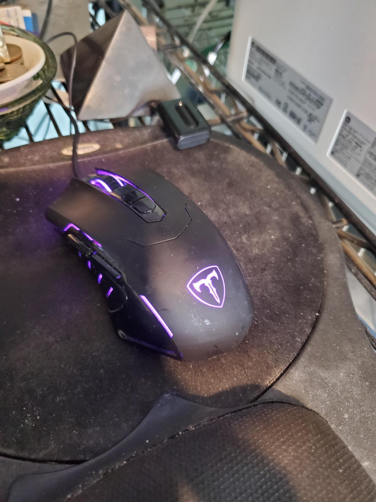 IOGEAR 4-Port USB KVM Switch with Cables and Remote GCS24U, Black customer photo 1