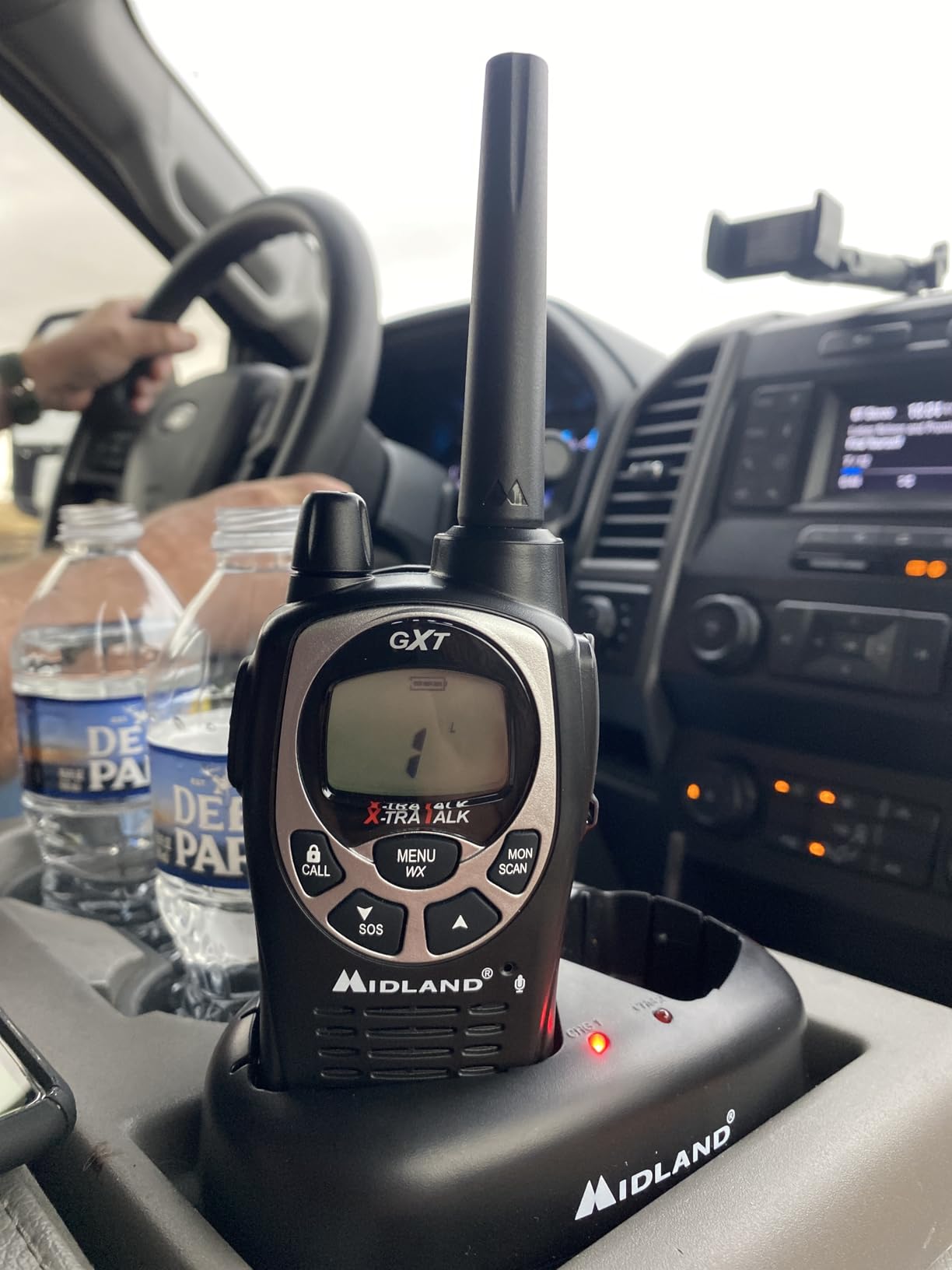 Midland GXT1000VP4 GMRS Two-Way Radio (50 Channel, Long Range, 142 Privacy Codes, SOS, NOAA, Rechargeable Nickel Battery, Black/Silver 2-Pack) customer photo 1