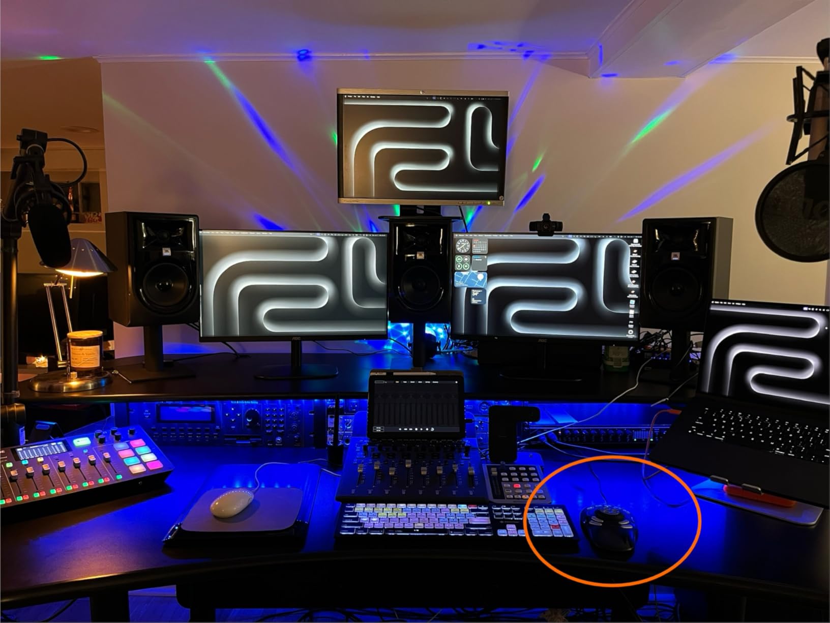 Contour ShuttlePRO v2 - Multimedia Controller with Jog Wheel & 15 Custom Programmable Buttons | Ideal for Video, Audio & Photo Editing | Mac & PC Compatible customer photo 1