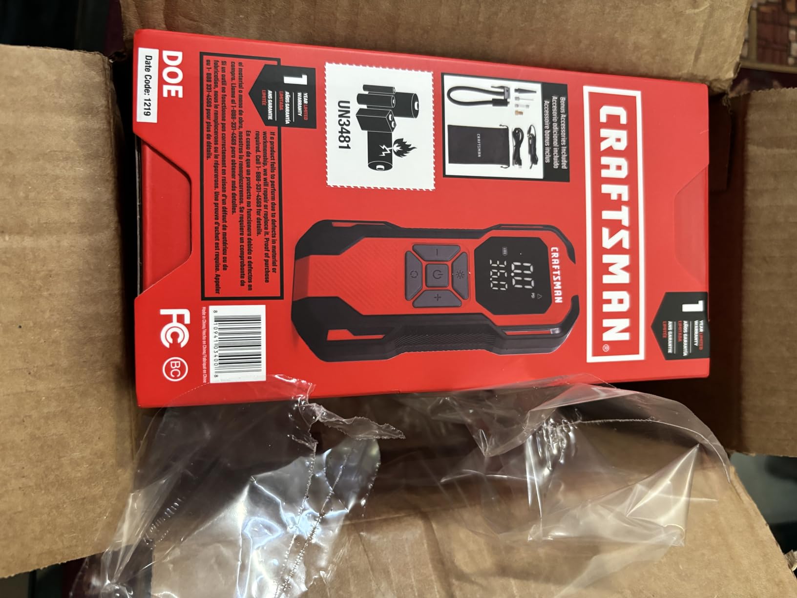 CRAFTSMAN Tire Inflator Portable Air Compressor, Cordless Mini Air Pump for Car Tires with Digital Tire Pressure Gauge, 6000mAh Battery Powered Air Pump, Max Pressure 150 PSI, 12V DC Corded customer photo 2