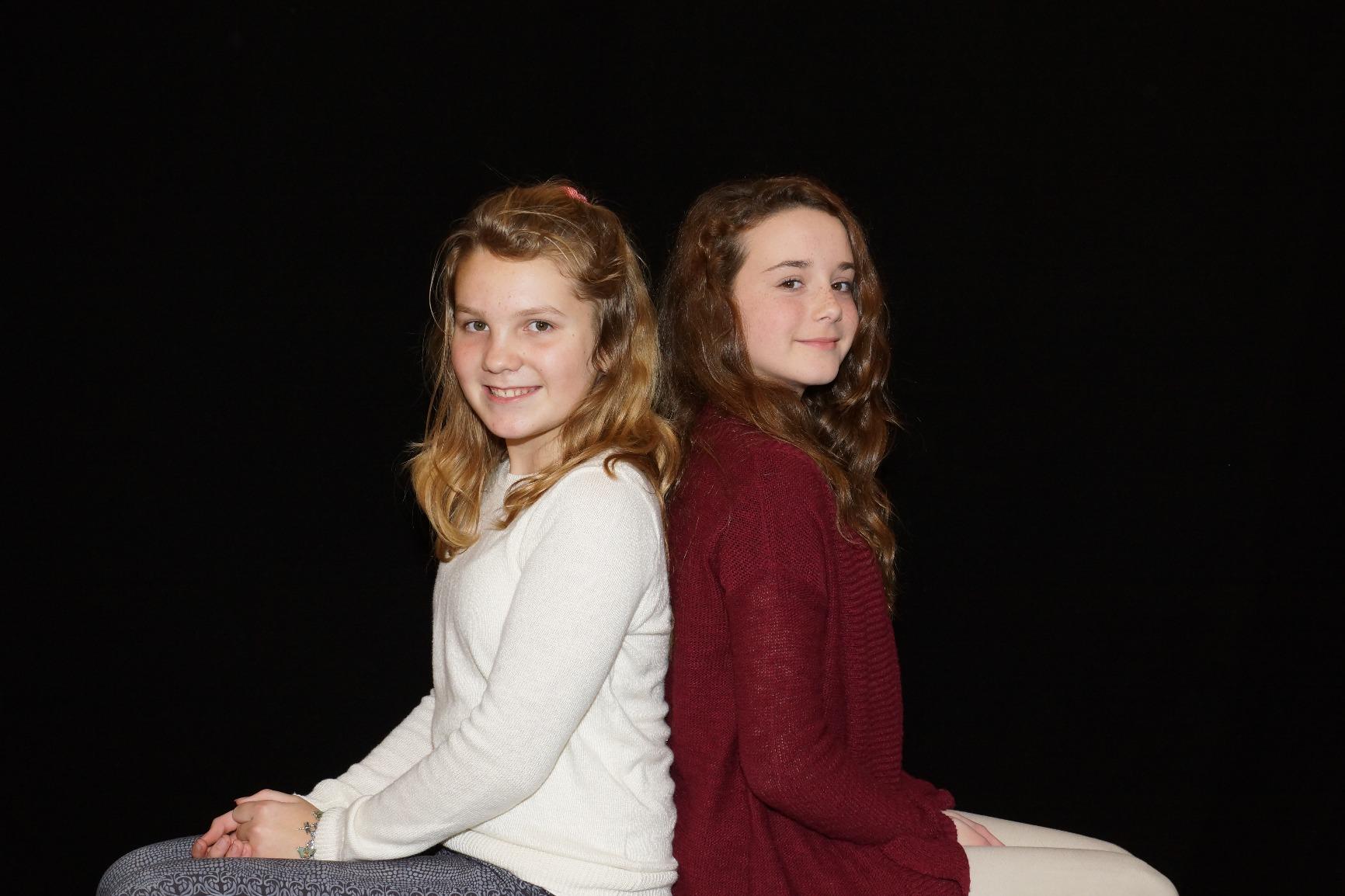 Westcott 132 9x20-Feet Green Screen Background - Wrinkle-Resistant Professional Chroma Key Fabric Backdrop customer photo 1