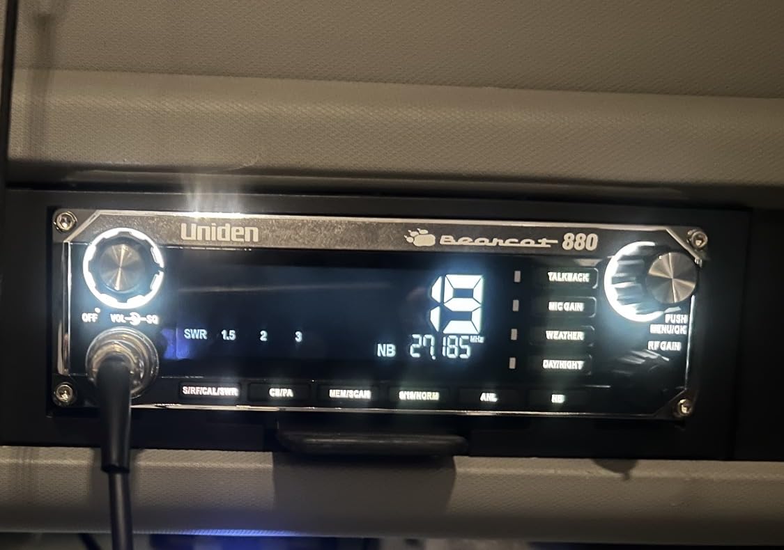 Uniden BEARCAT 880 CB Radio with 40 Channels and Large Easy-to-Read 7-Color LCD Display, NOAA Weather Alert, PA/CB Switch customer photo 1