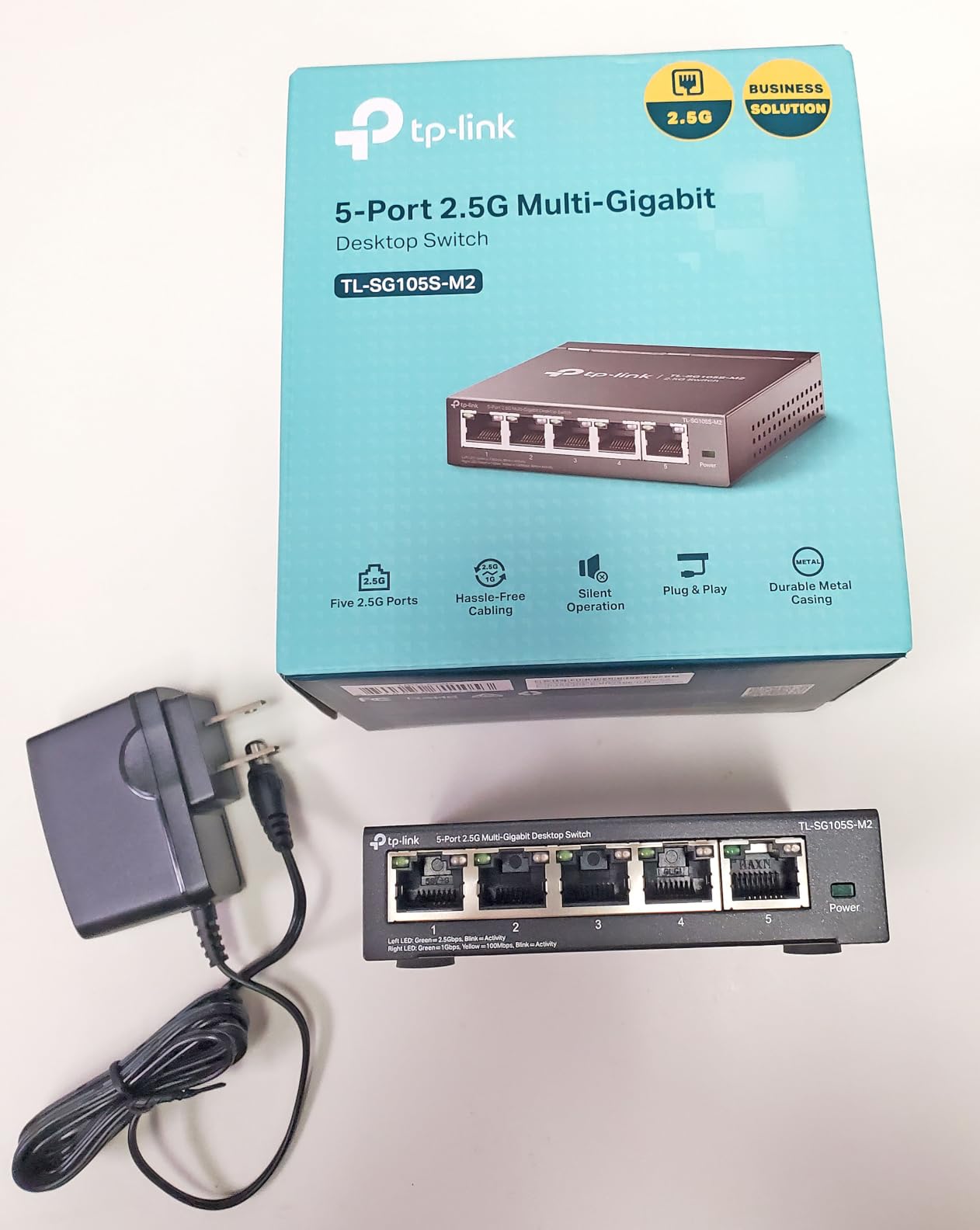 TP-Link TL-SG105, 5 Port Gigabit Unmanaged Ethernet Switch, Network Hub, Ethernet Splitter, Plug & Play, Fanless Metal Design, Shielded Ports, Traffic Optimization customer photo 1