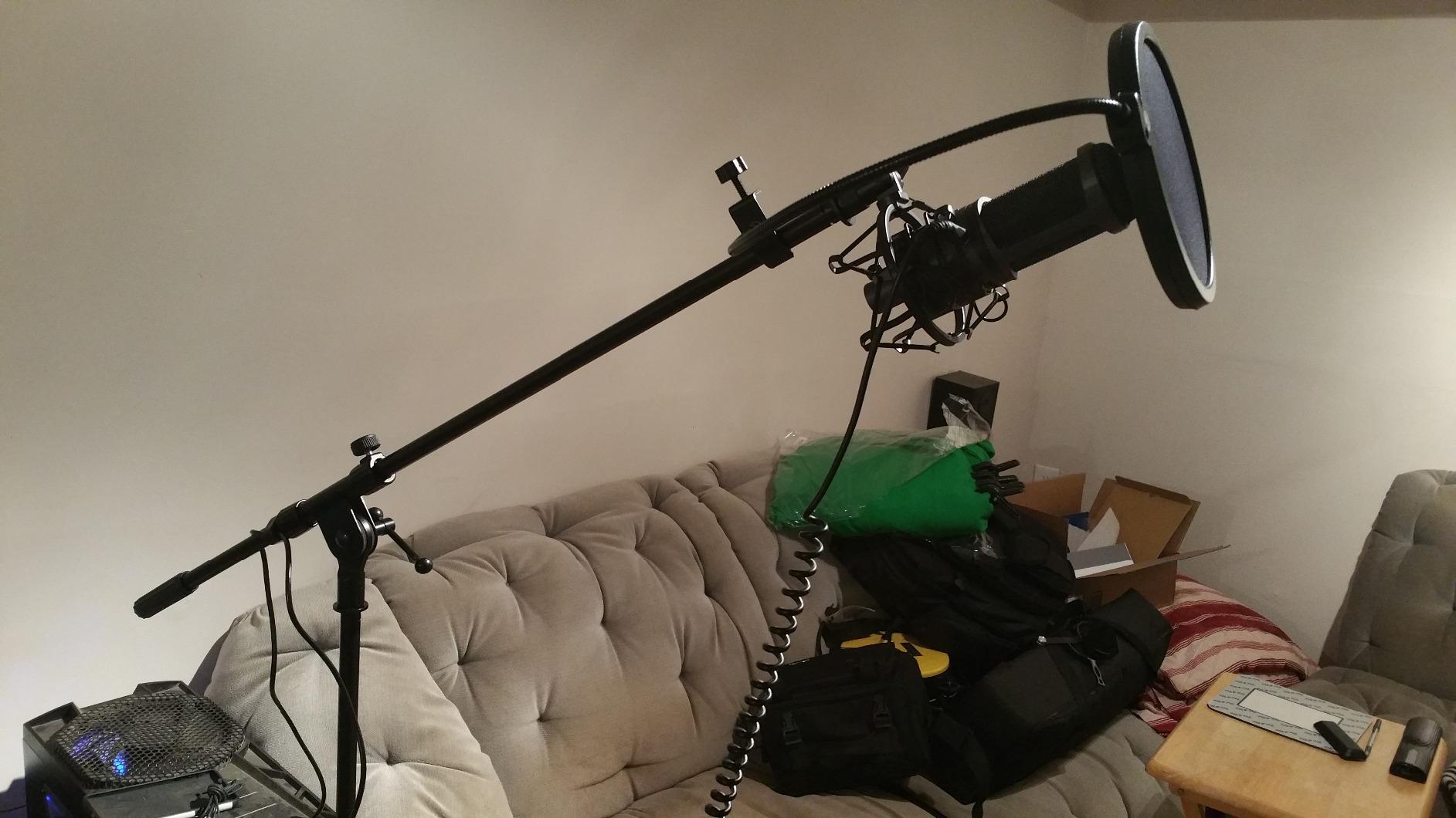 Audio-Technica AT2020USB+ Cardioid Condenser USB Microphone, with Built-in Headphone Jack & Volume Control, Perfect for Content Creators (Black) customer photo 2