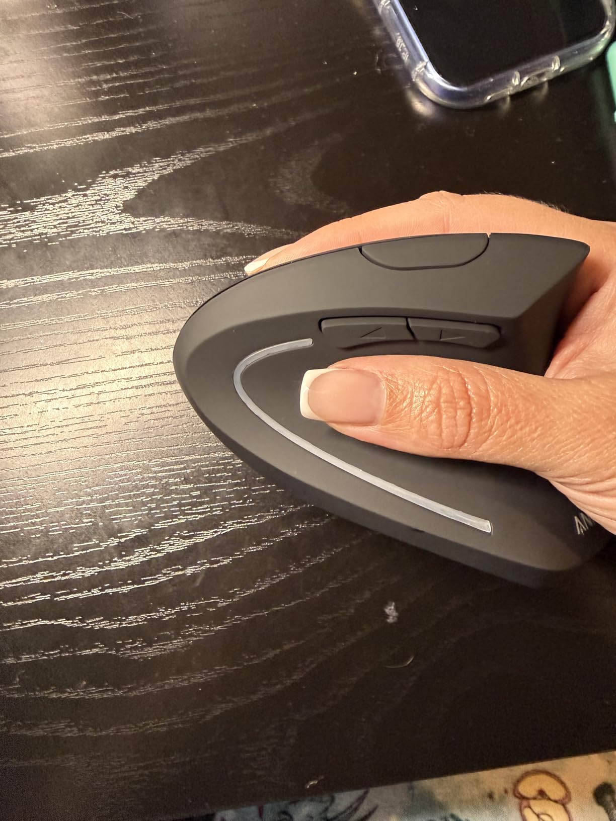 Anker 2.4G Wireless Vertical Ergonomic Optical Mouse for Work, Multi-Device Connectivity, 800/1200/1600 DPI, 5 Buttons for Laptop, Desktop, PC - Black customer photo 2