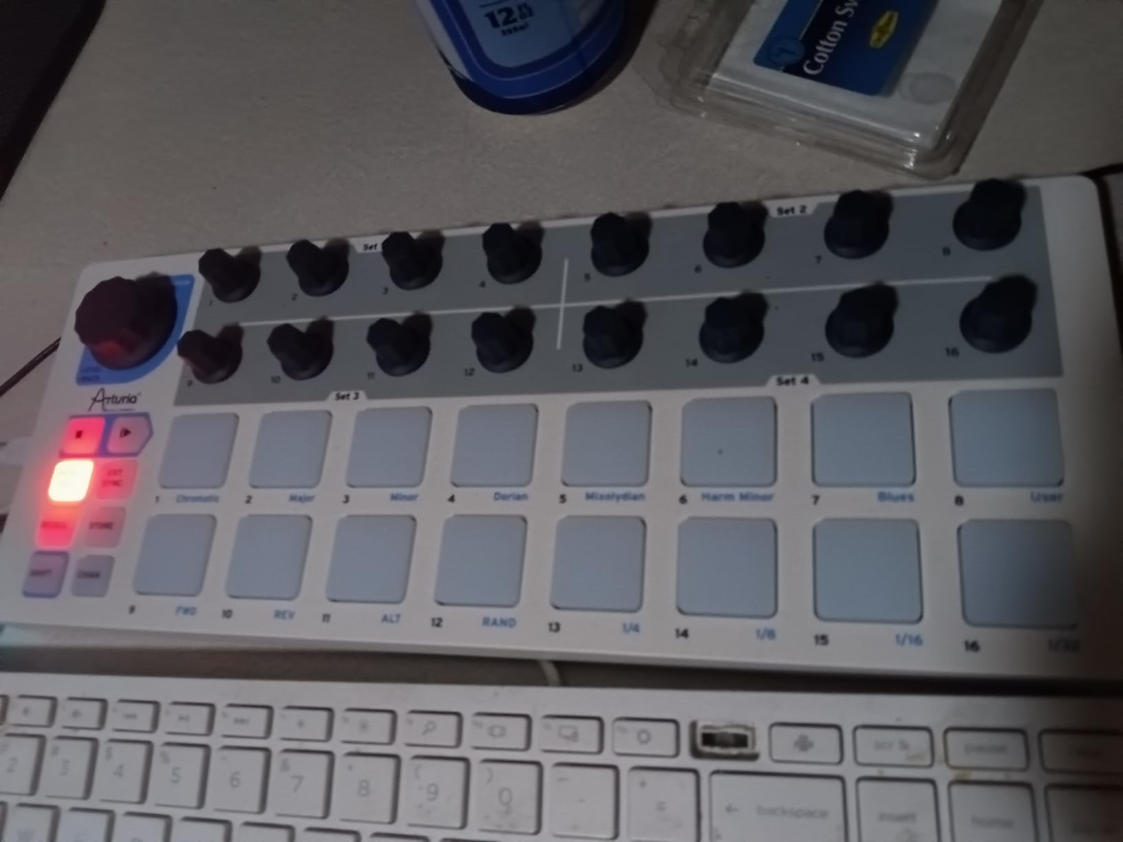 Arturia BeatStep - Compact MIDI Controller & Sequencer with 16 Pads, 16 Encoders customer photo 1