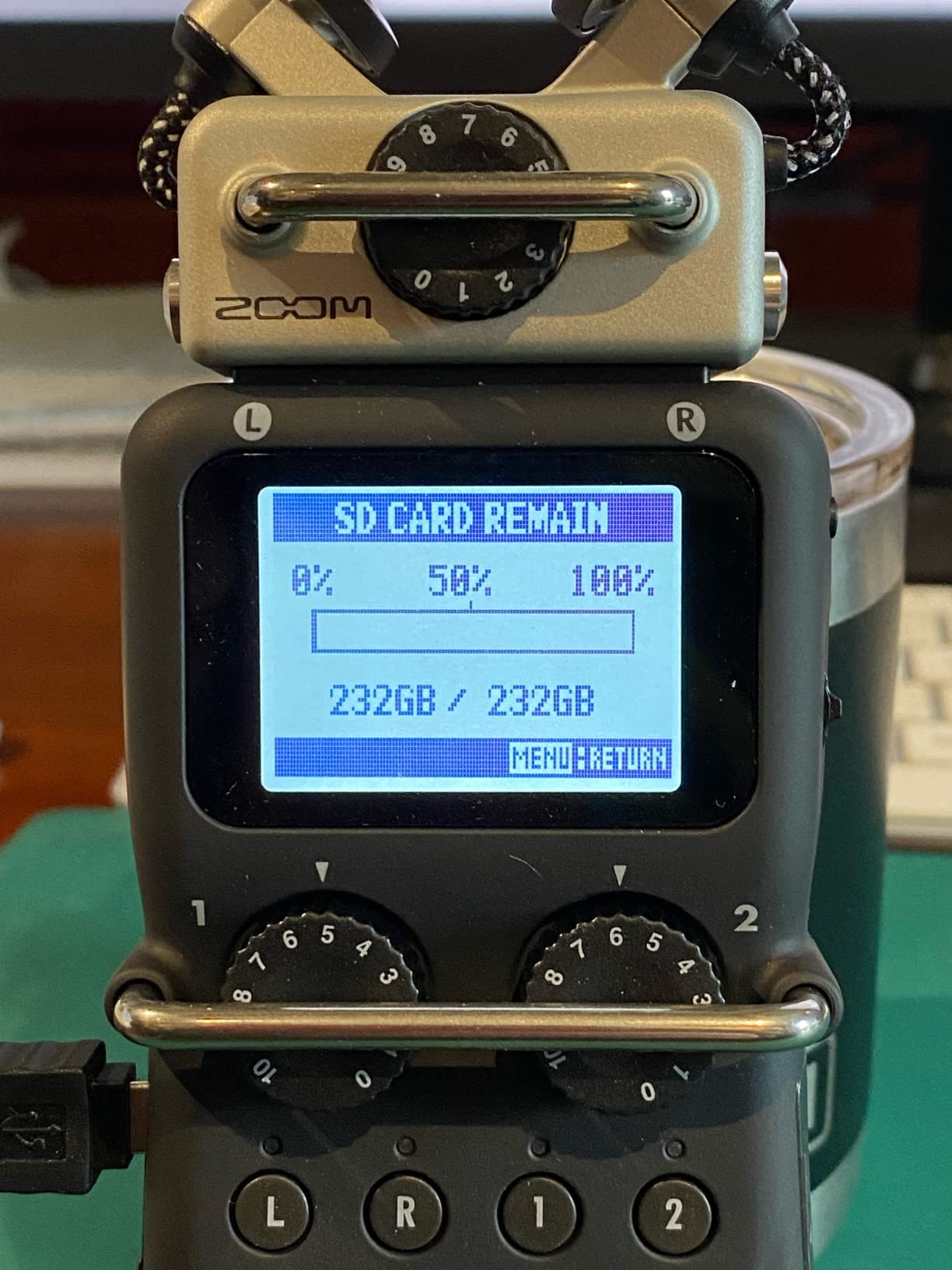 Zoom H5 4-Track Portable Recorder for Audio for Video, Music, and Podcasting, Stereo Microphones, 2 XLR/TRS Inputs, USB Audio Interface, Battery Powered customer photo 2