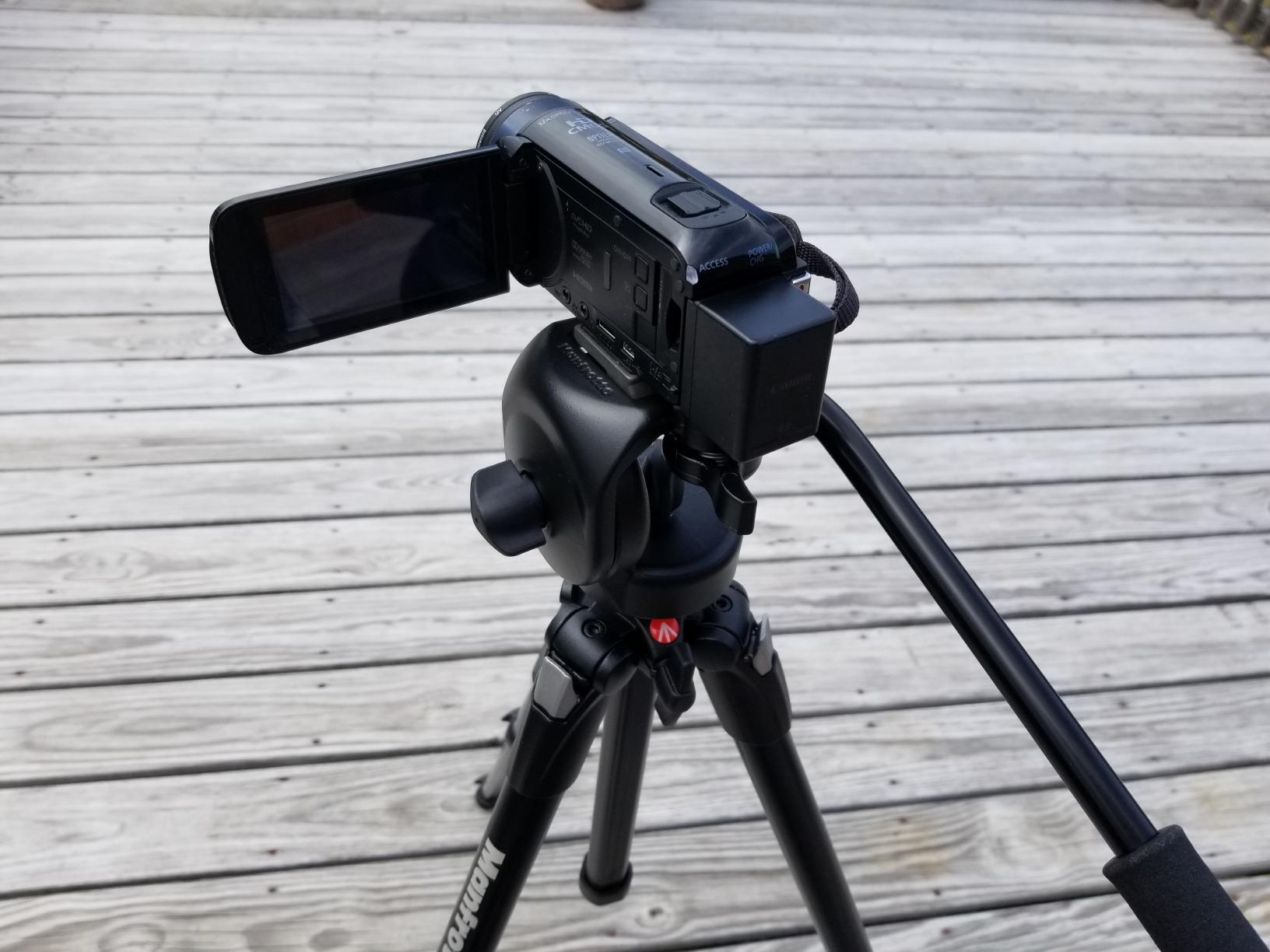 Manfrotto 290 Xtra Aluminum 3-Section Tripod Kit with Fluid Video Head (MK290XTA3-2WUS) customer photo 2