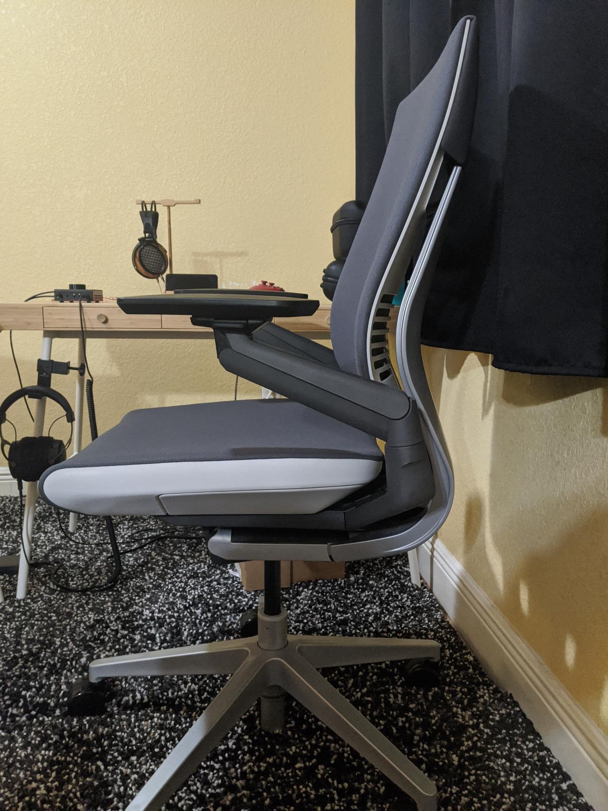 Gesture Office Chair - Ergonomic Work Chair with Wheels for Carpet - Comfortable - Intuitive-to-Adjust for Desk - 360-Degree Arms - Graphite Gray Fabric customer photo 2