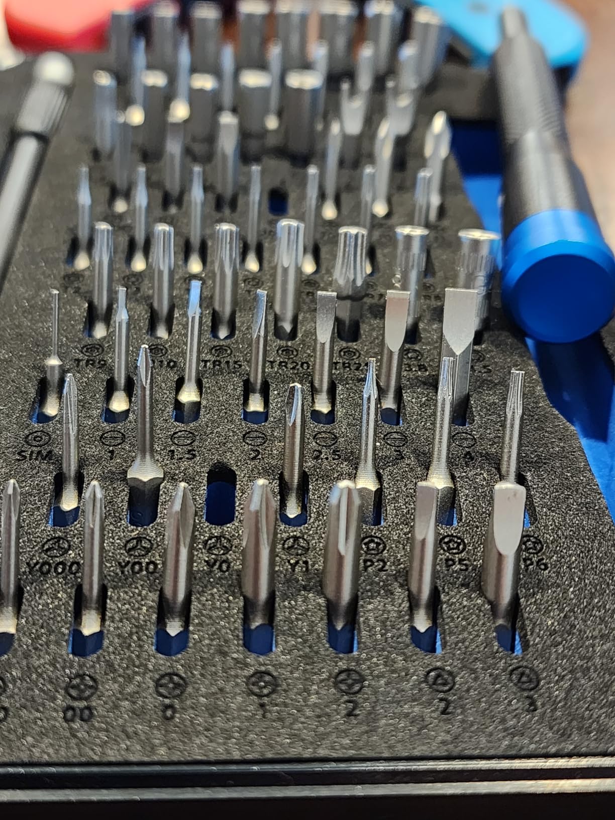 iFixit Mako Driver Kit - 64 Precision Bit Set for Electronics Repair customer photo 1