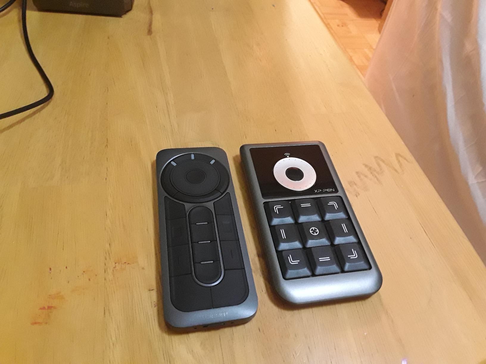 Express Key Remote for Cintiq & Intuos Pro (ACK411050) customer photo 2