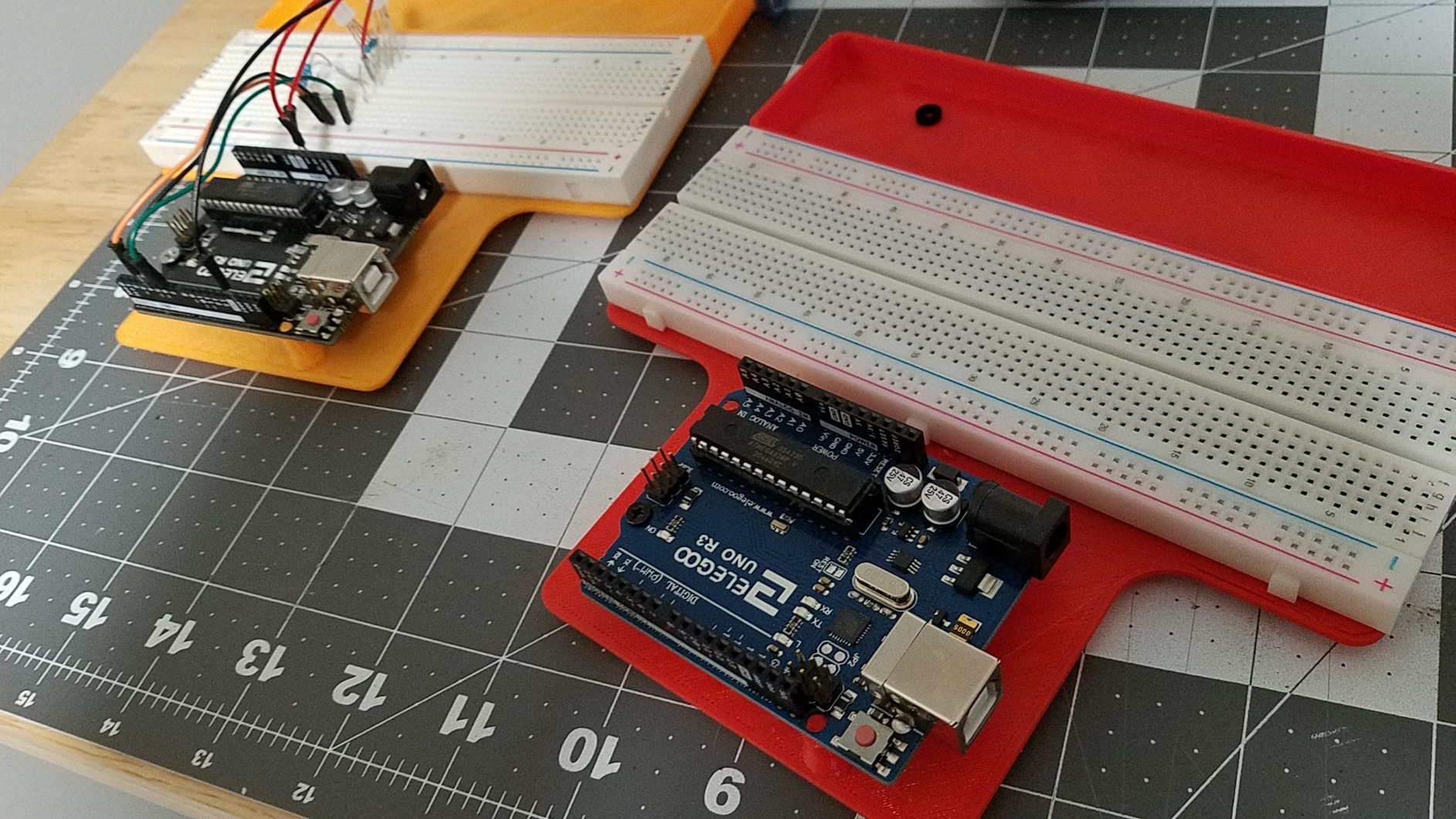 ELEGOO UNO Project Basic Starter Kit with Tutorial and UNO R3 Compatible with Arduino IDE customer photo 2