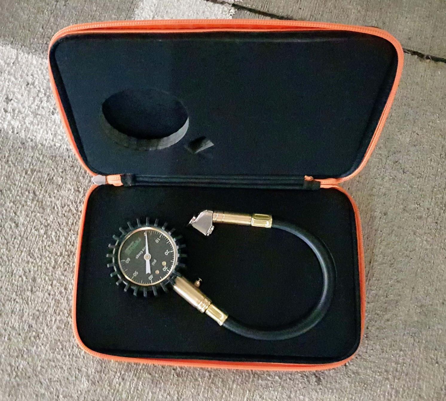 EPAuto 12V DC Portable Air Compressor Pump, Digital Tire Inflator customer photo 2