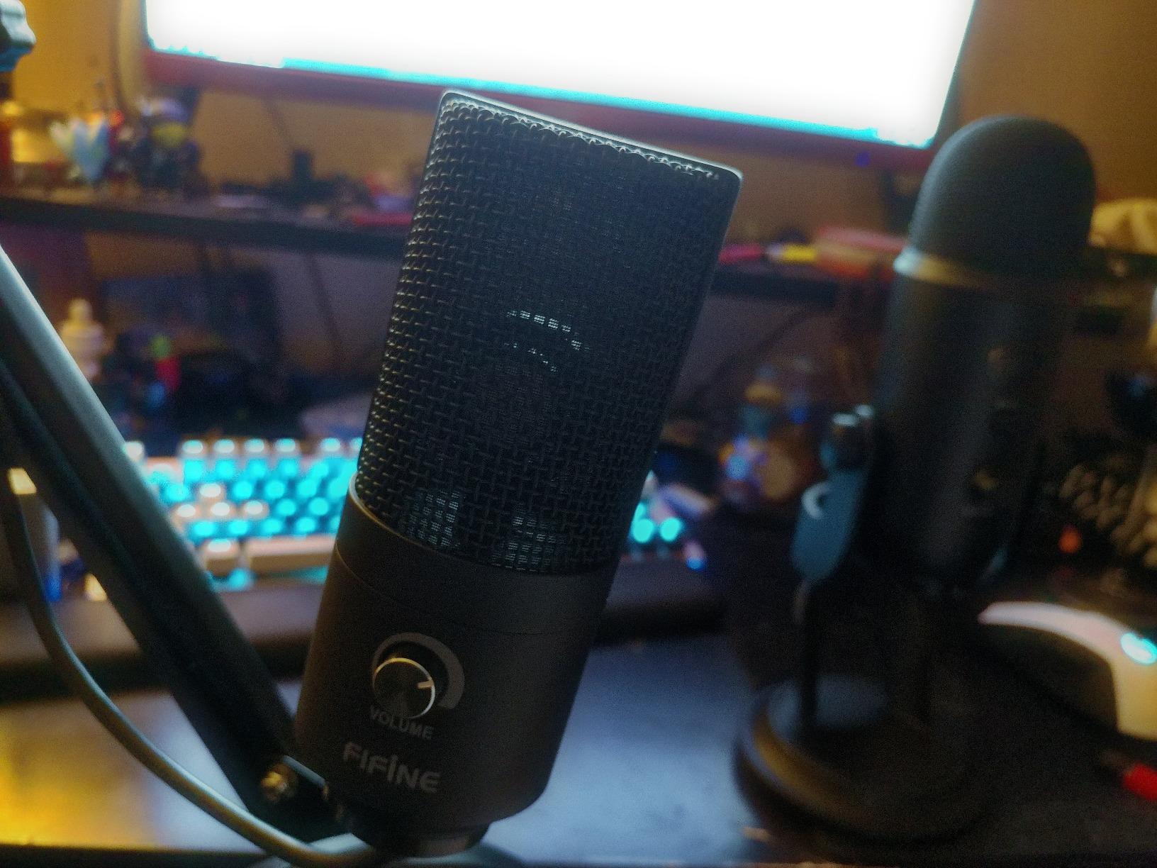 FIFINE USB Podcast Condenser Microphone Recording On Laptop, No Need Sound Card Interface and Phantom Power-K669 customer photo 1