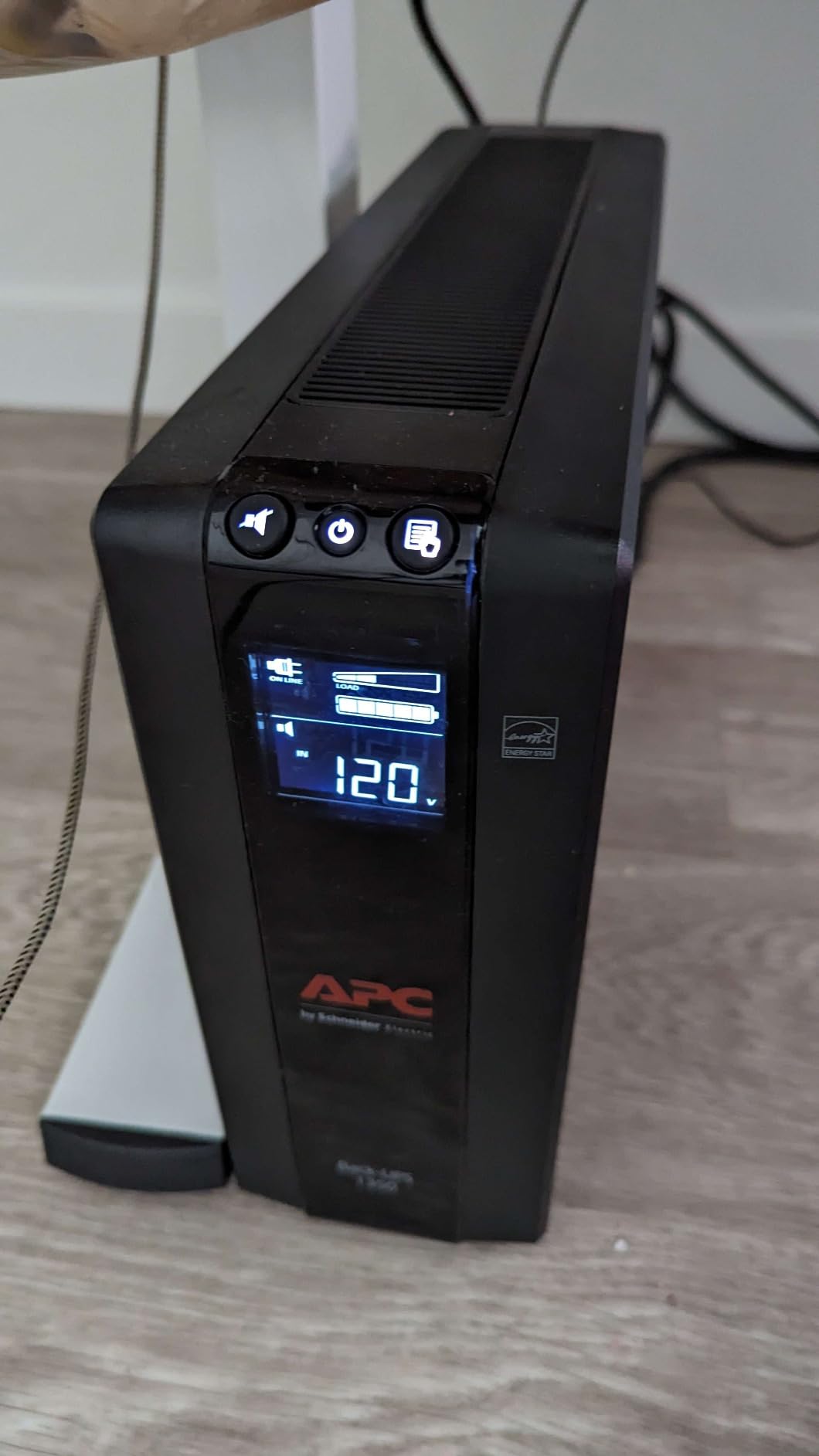 APC Back-UPS Pro 1350VA UPS, 810W Battery Backup & Surge Protector, AVR, 10 Outlets (NEMA 5-15R), LCD Display, BX1350M Uninterruptible Power Supply for Computers, Wi-Fi Router, Home Office Electronics customer photo 1