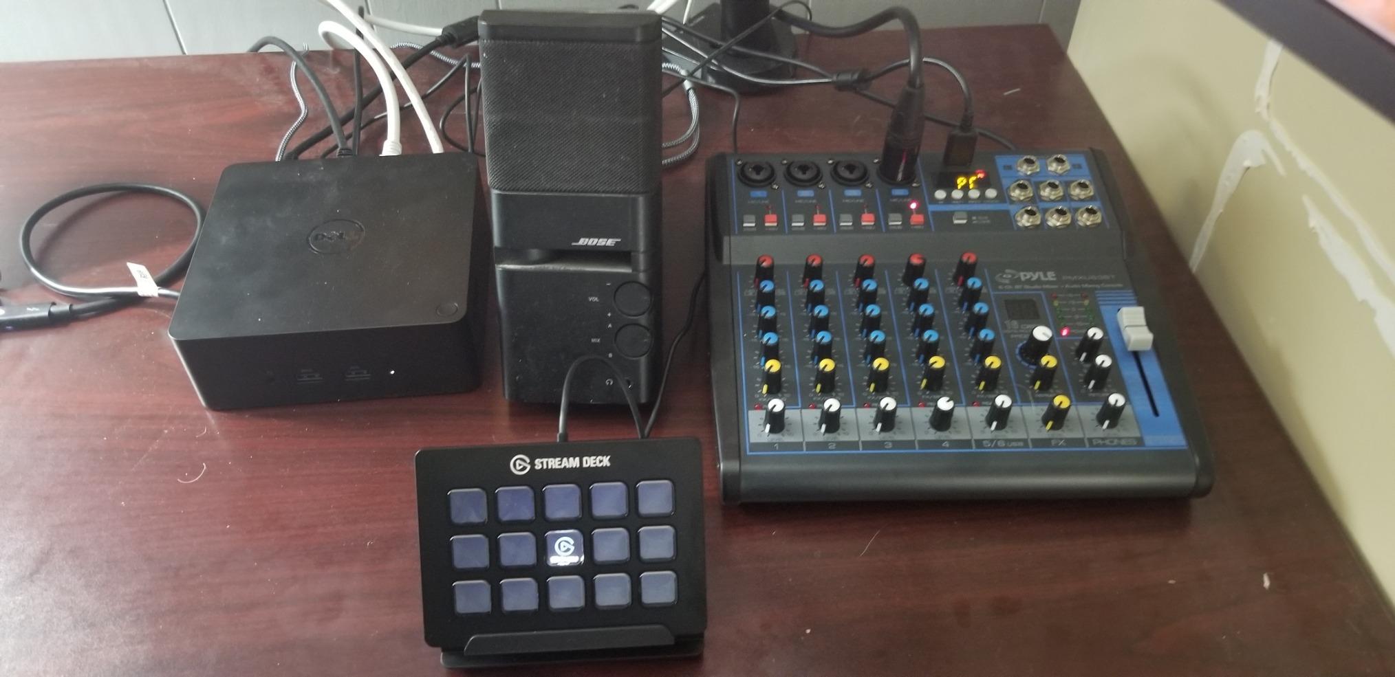 Pyle Professional 6 Channel Audio Mixer with Bluetooth - DJ Sound Board - USB Computer Input - Built-in MP3 Player - 48V Phantom Power - 3 Band EQ - 16-Bit DSP FX - Band, Studio Ready - PMXU63BT customer photo 2