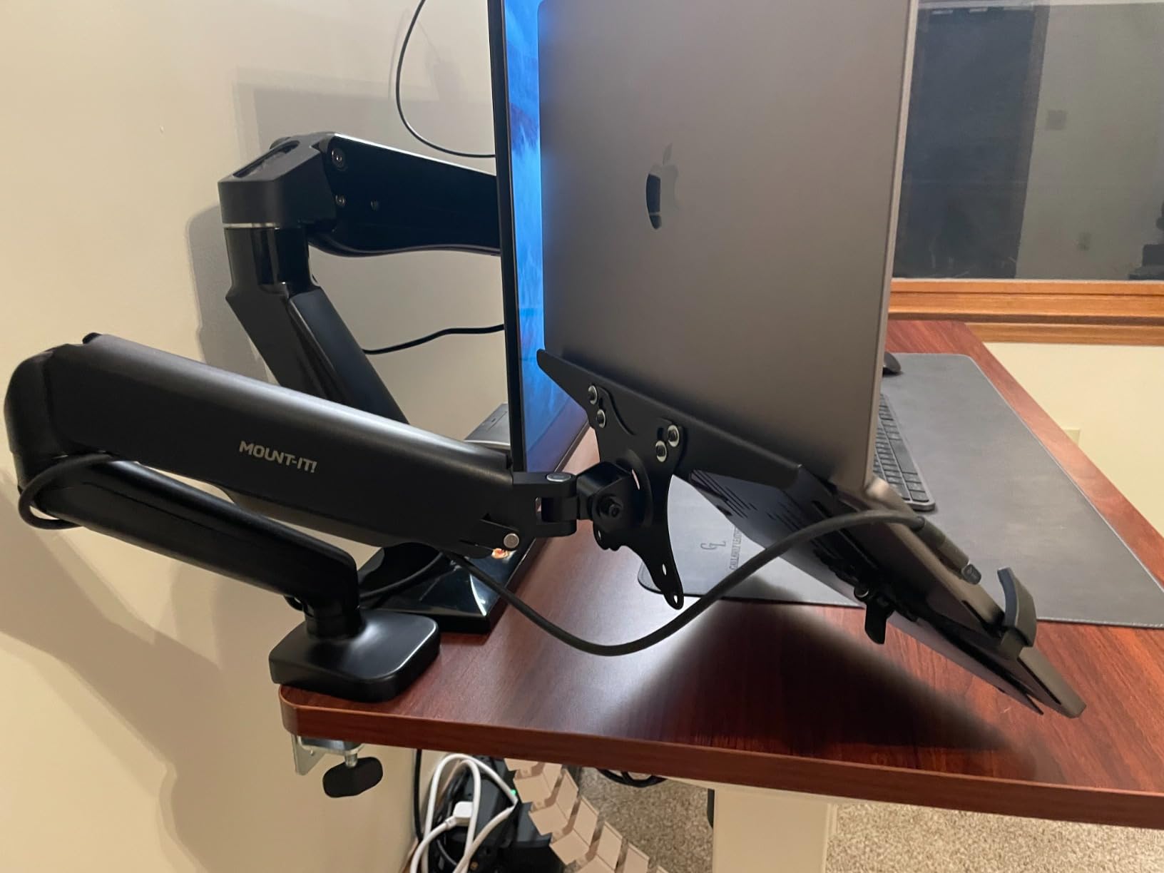 Mount-It! Laptop Desk Mount Arm with Gas Spring, Height Adjustable Laptop Stand for Desk, Fits Laptops up to 17 Inch, Full Motion Laptop Tray Mount with Clamp or Grommet Installation customer photo 1