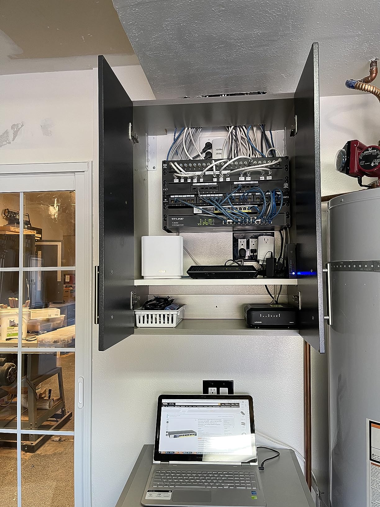 NETGEAR 8-Port Gigabit Ethernet Unmanaged PoE Switch (GS108PP) - with 8 x PoE+ @ 123W Upgradeable, Desktop, Wall Mount or Rackmount customer photo 2