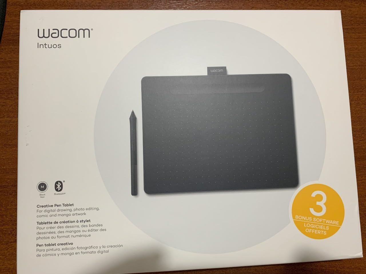 Wacom Intuos Medium Bluetooth Graphics Drawing Tablet, Portable for Teachers, Students and Creators, 4 Customizable ExpressKeys customer photo 1