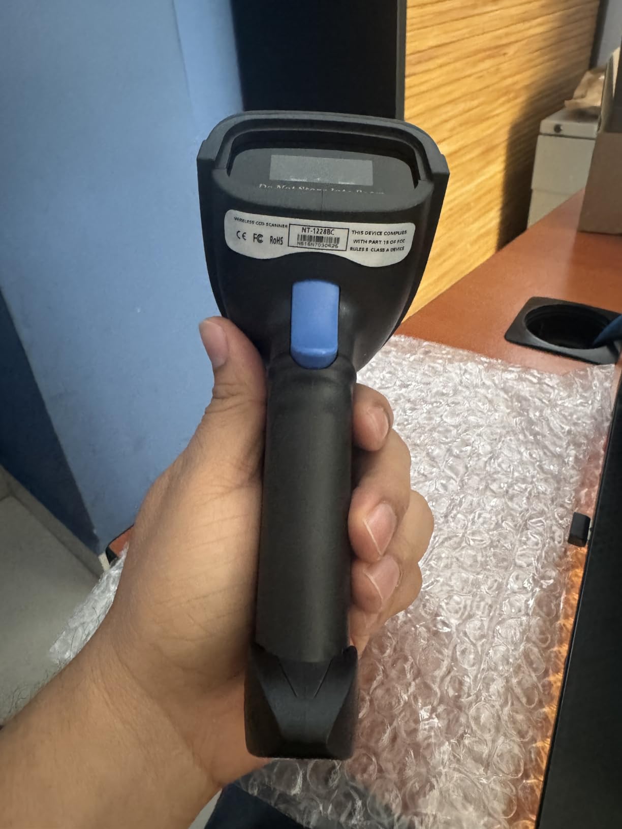 NETUM Bluetooth Barcode Scanner, Compatible with 2.4G Wireless & Bluetooth Function & Wired Connection, Connect Smart Phone, Tablet, PC, CCD Bar Code Reader Work with Windows, Mac, Android (NT-1228BC) customer photo 1
