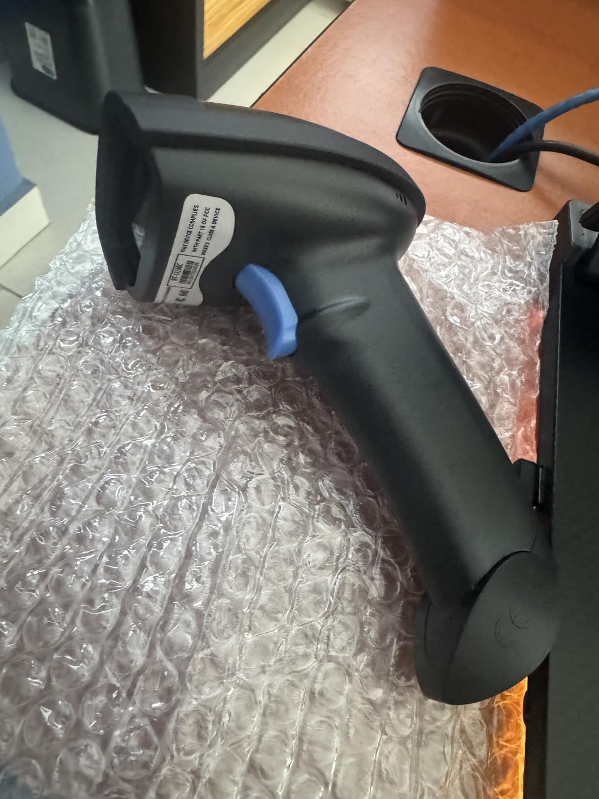 NETUM Bluetooth Barcode Scanner, Compatible with 2.4G Wireless & Bluetooth Function & Wired Connection, Connect Smart Phone, Tablet, PC, CCD Bar Code Reader Work with Windows, Mac, Android (NT-1228BC) customer photo 2