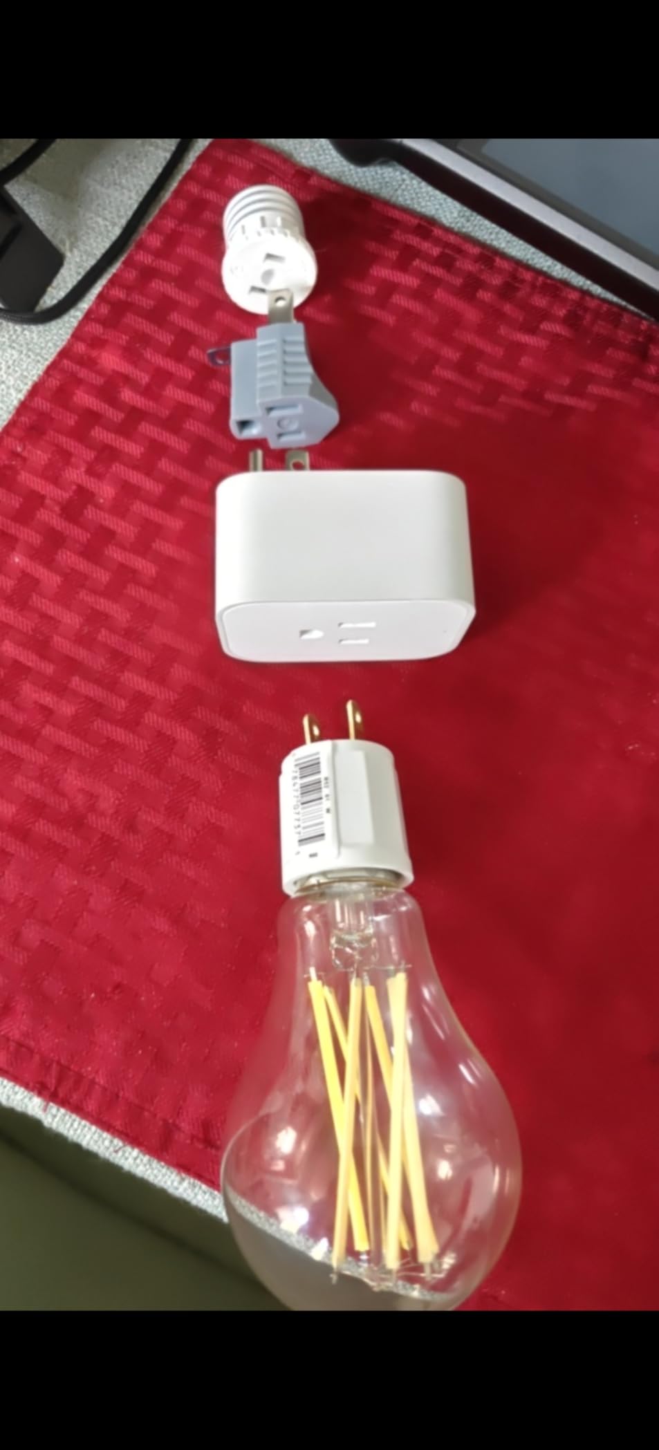 Aqara Zigbee Smart Plug with Energy Monitoring,Overload Protection,Scheduling and Voice Control, 15A Outlet Compatible with Alexa, Google Assistant, and Apple HomeKit Compatible customer photo 2