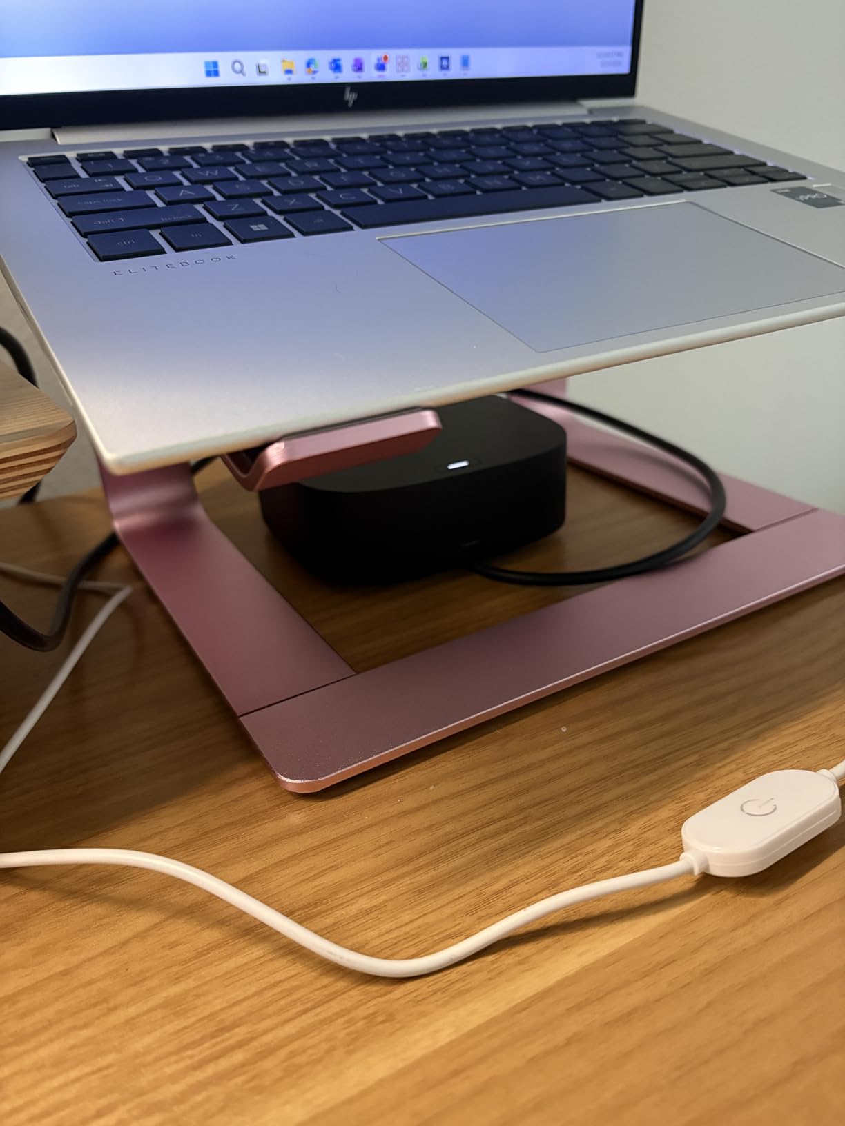 SOUNDANCE Laptop Stand, Aluminum Computer Riser, Ergonomic Laptops Elevator for Desk, Metal Holder Compatible with 10 to 15.6 Inches Notebook Computer, Silver customer photo 2