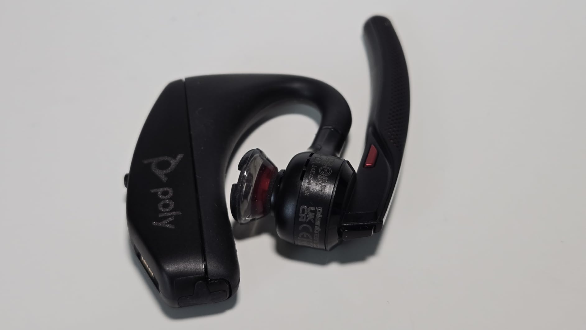 Plantronics - Voyager 5200 UC (Poly) - Bluetooth Single-Ear (Monaural) Headset - USB-A Compatible to connect to your PC and/or Mac - Works with Teams, Zoom & more - Noise Canceling customer photo 1