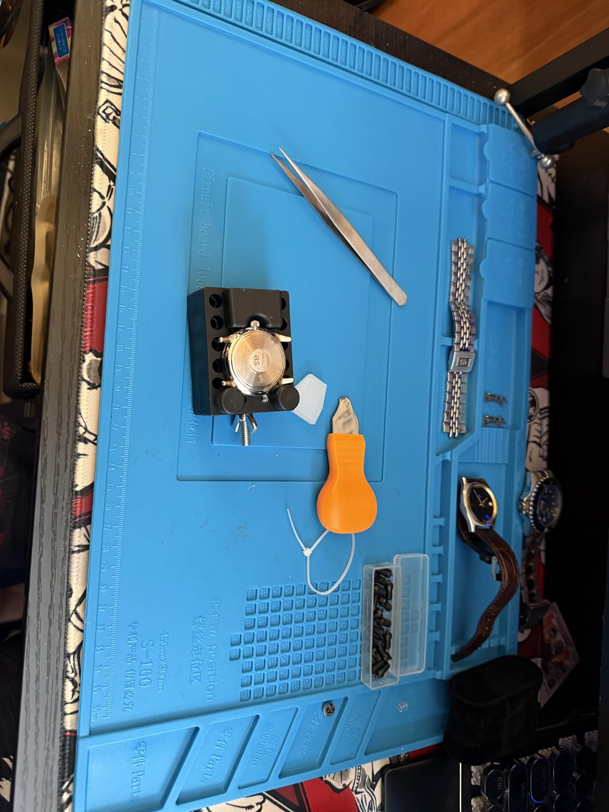 Kaisi Heat Insulation Silicone Repair Mat with Scale Ruler and Screw Position for Soldering Iron, Phone and Computer Repair Size:17.7 x 11.8 Inches customer photo 1