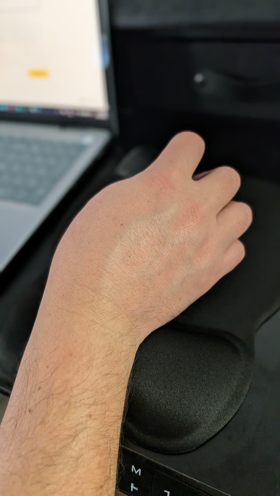 MROCO Ergonomic Mouse Pad with Gel Wrist Rest, Smooth Wrist Support Surface, Non-Slip PU Base for Pain Relief, Comfortable Mousepad for Computer, Laptop, Office & Home, 9.4 x 8.1 in, Black customer photo 1