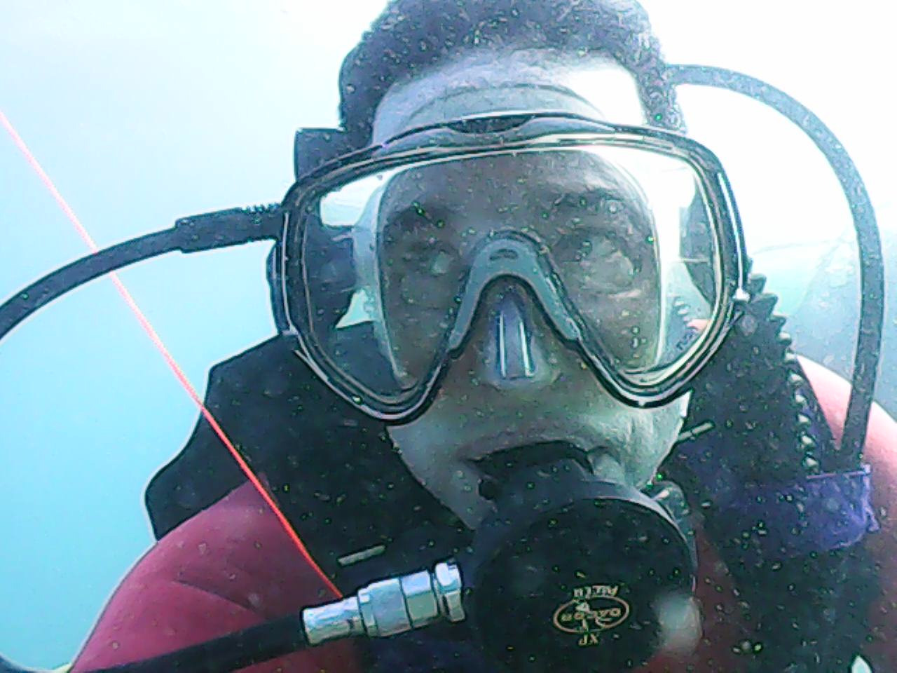 VEMONT Action Camera, 1080P 12MP Sports Camera Full HD 2.0 Inch Action Cam 30m/98ft Underwater Waterproof Camera with Mounting Accessories Kit customer photo 2