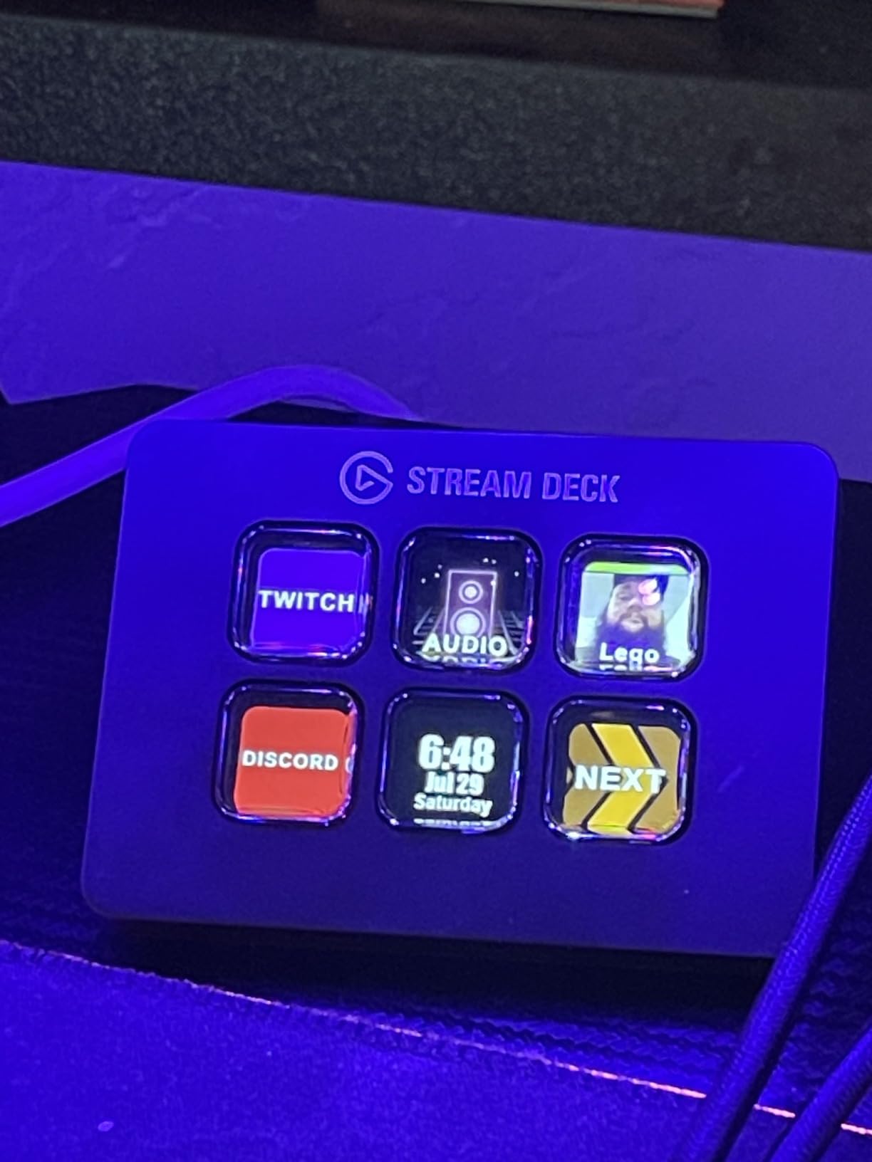 Elgato Stream Deck Mini - 6 macro keys customer photo 1