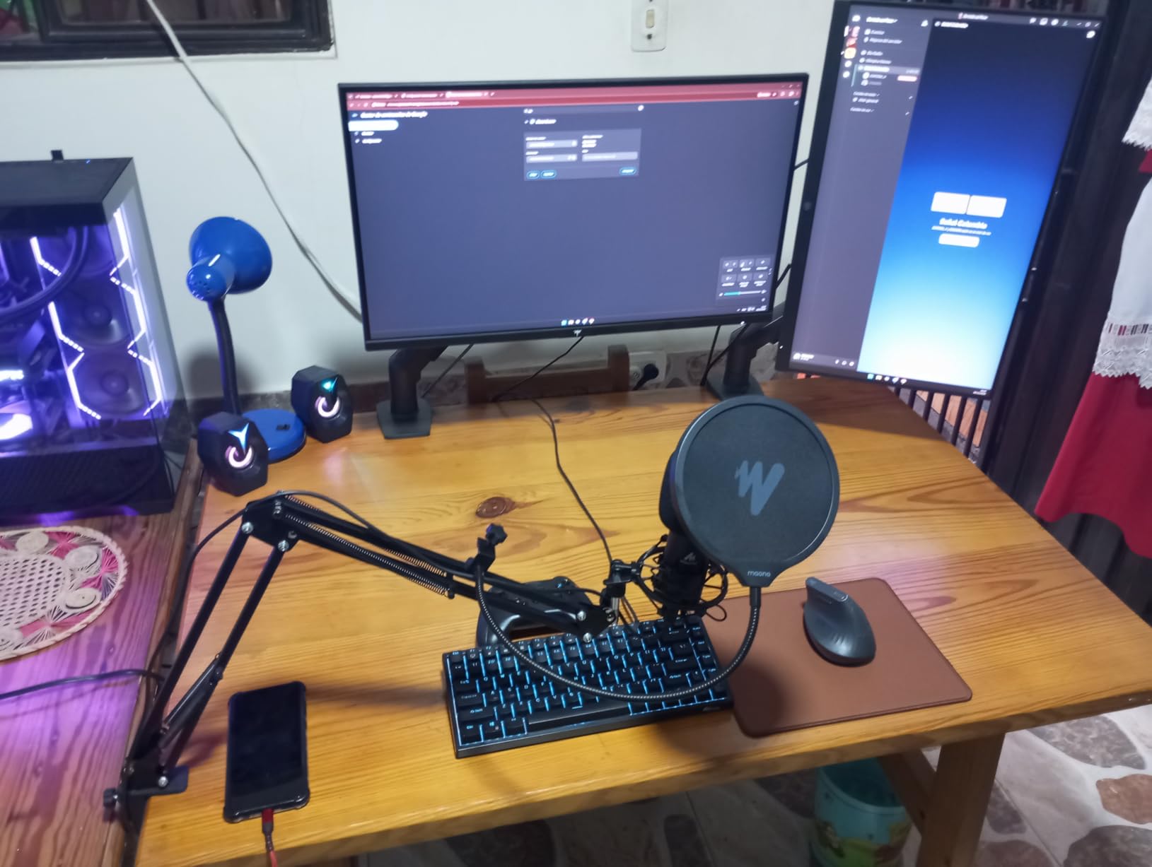 USB Microphone, MAONO 192KHZ/24Bit Plug & Play PC Computer Podcast Condenser Cardioid Metal Mic Kit with Professional Sound Chipset for Recording, Gaming, Singing, YouTube (AU-A04) customer photo 1