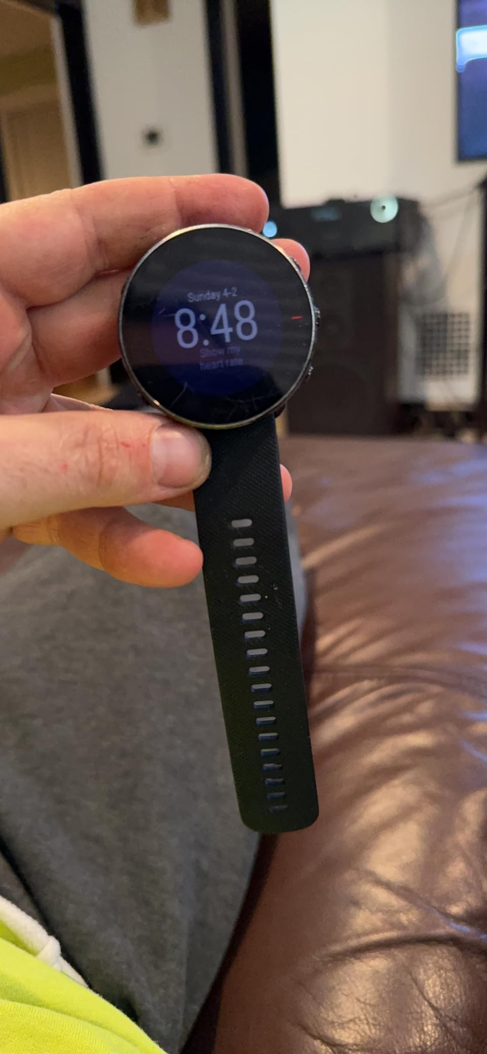 Polar Vantage M - Advanced Running & Multisport Watch with GPS and Wrist-Based Heart Rate (Lightweight Design & Latest Technology), Black, M-L customer photo 1