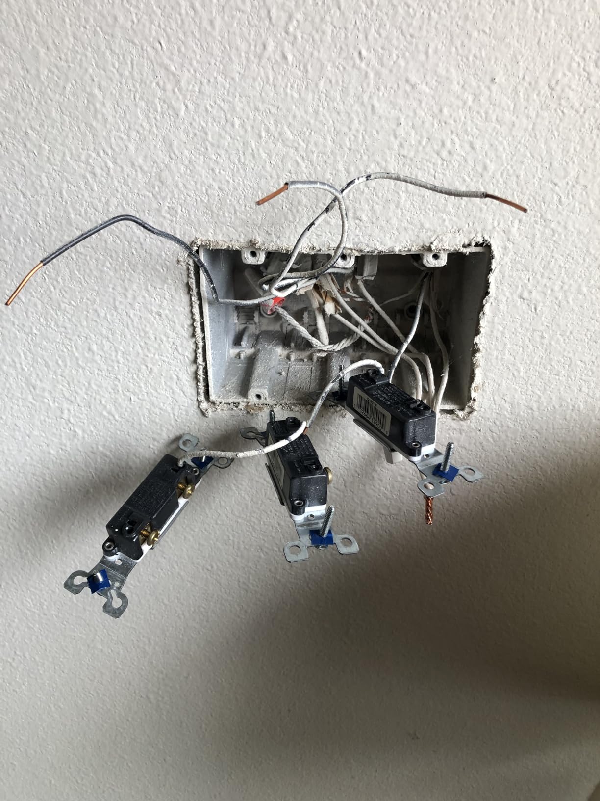 Kasa Smart Light Switch HS200P3, Single Pole, Needs Neutral Wire, 2.4GHz Wi-Fi Light Switch Compatible with Alexa and Google Home, UL Certified, No Hub Required, 3 Count -Pack of 1 , White customer photo 2