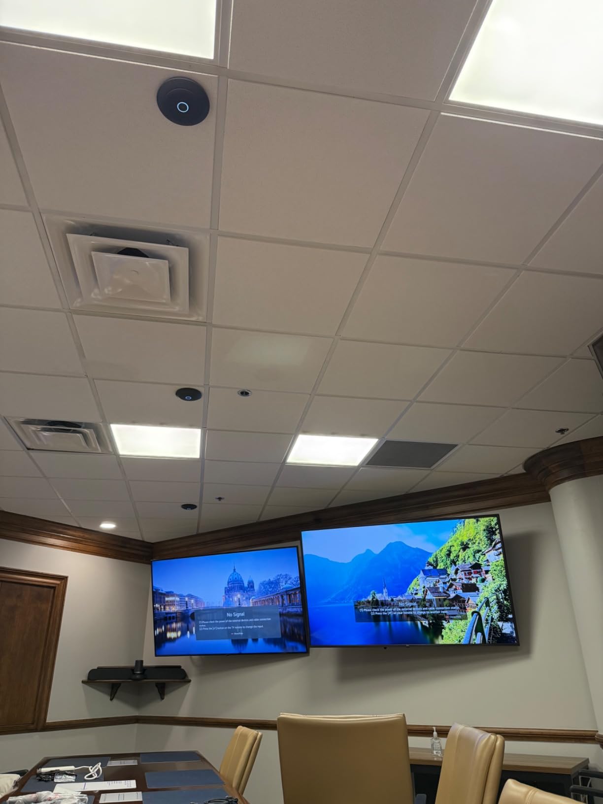 Logitech Rally Plus Video Conference Equipment - Premium Ultra-HD ConferenceCam System with Automatic Camera Control customer photo 1