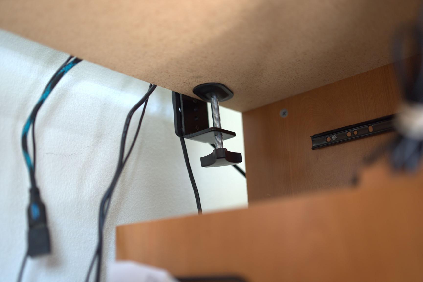 VIVO Heavy Duty Desk Clamp for Monitor Mount Desk Stand, No Scratch Universal Replacement C-clamp, Tabletop Surfaces up to 3.25 inches, Easy Install, Black, PT-SD-CP01A customer photo 2