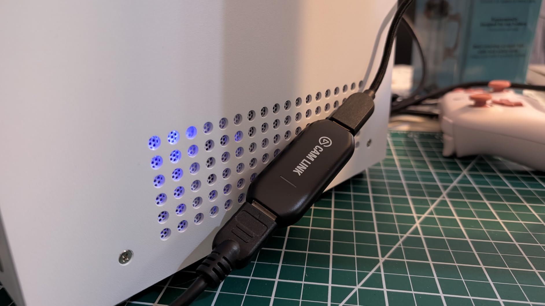 Elgato Cam Link 4K - External Capture Card for DSLR & Camcorder, ActionCam as Webcam, Meet/Stream/Record in 1080p60 or 4K30/4K60, Easy Connect for OBS/Zoom/Discord - HDMI to USB 3.0, PC/Mac/iPad customer photo 2