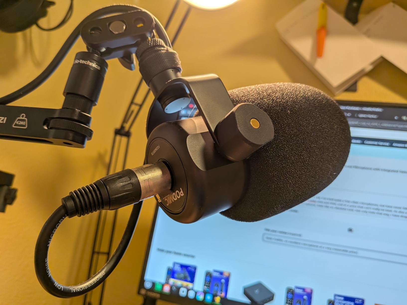 RØDE PodMic Cardioid Dynamic Broadcast Microphone with Integrated Swing Mount for Podcasting, Streaming, Gaming, and Voice Recording, Black customer photo 2