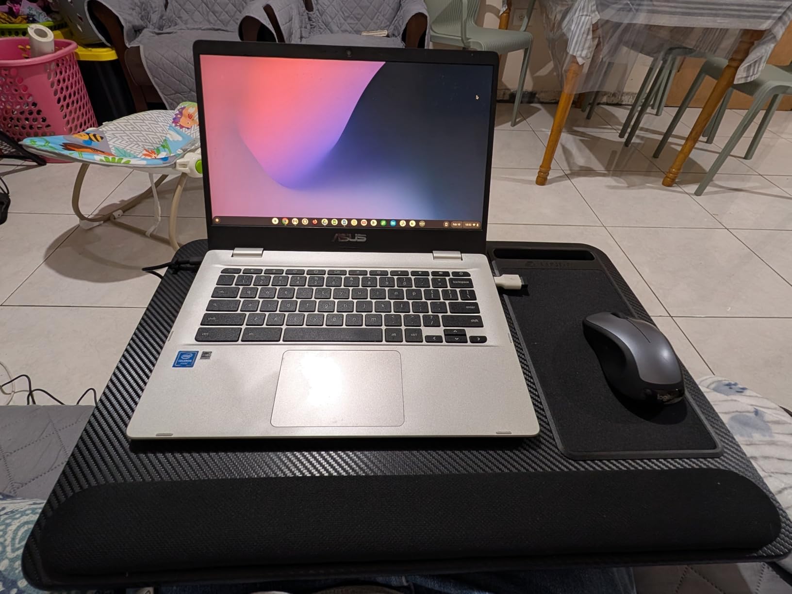 LAPGEAR Home Office Pro Lap Desk with Wrist Rest, Mouse Pad, and Phone Holder - Black Carbon - Fits up to 15.6 Inch Laptops - Style No. 91598 customer photo 1