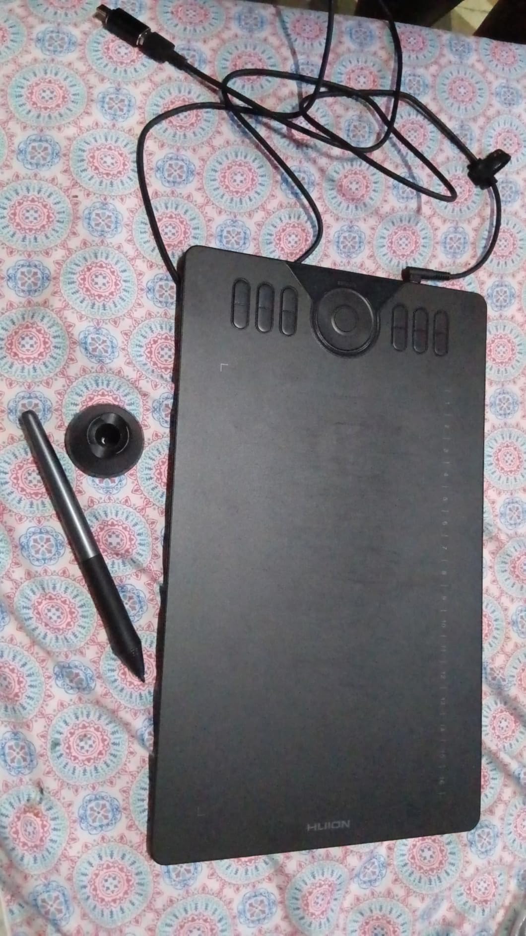 HUION Drawing Tablet HS610 Graphic Tablet with Battery-Free Stylus 8192 Pen Pressure Tilt Function, 10x6.25 Inches Digital Art for Animation & Design customer photo 1