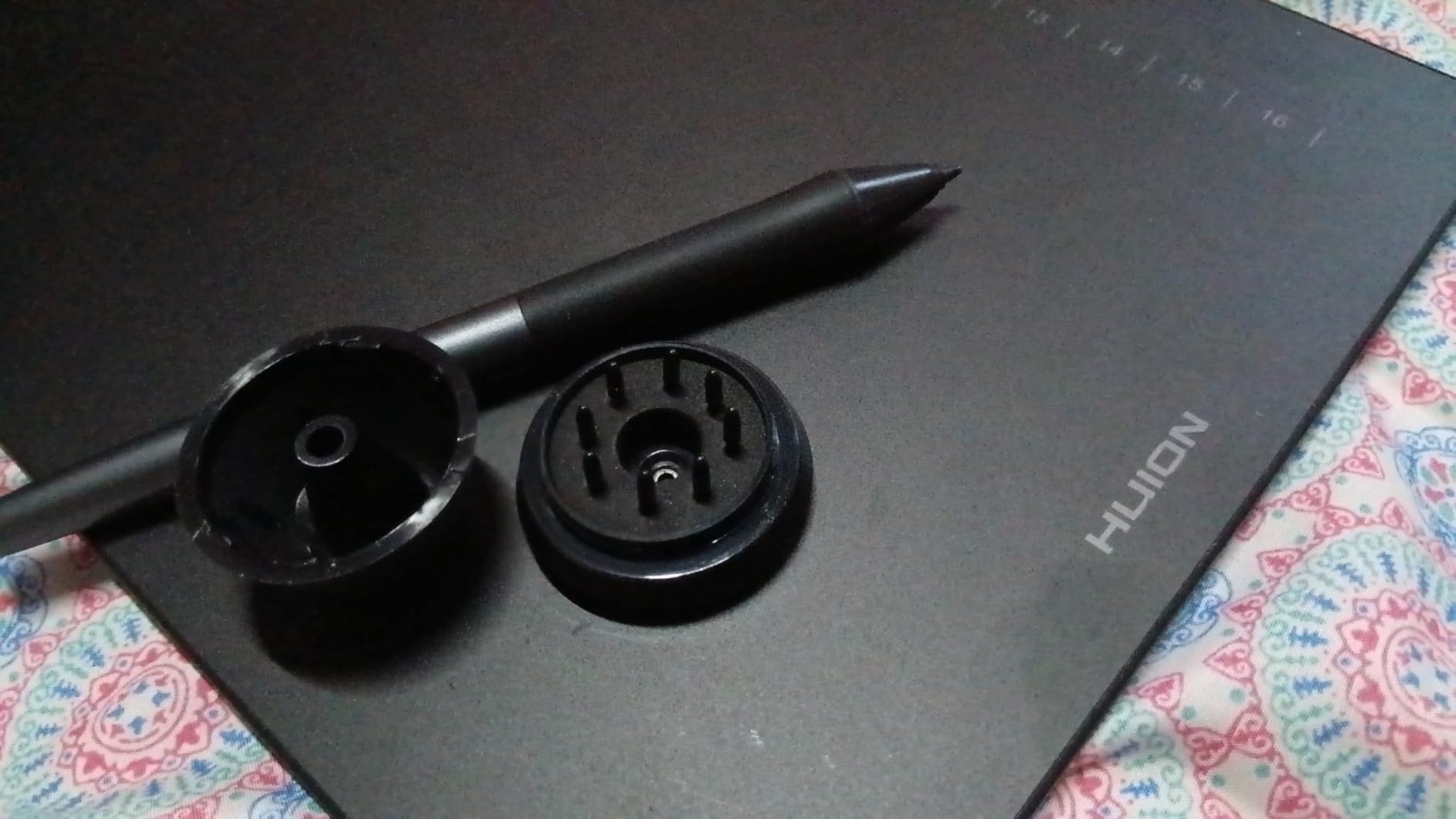 HUION Drawing Tablet HS610 Graphic Tablet with Battery-Free Stylus 8192 Pen Pressure Tilt Function, 10x6.25 Inches Digital Art for Animation & Design customer photo 2