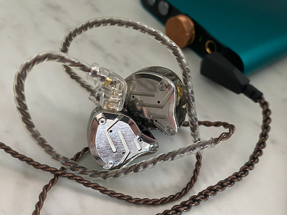 Linsoul KZ ZS10 Pro, 4BA+1DD 5 Driver in Ear Monitor, HiFi Wired Earbuds, Gaming Earbuds, Hybrid IEM Earphones with Stainless Steel Faceplate, Detachable Cable for Musician(Without Mic, Black) customer photo 1