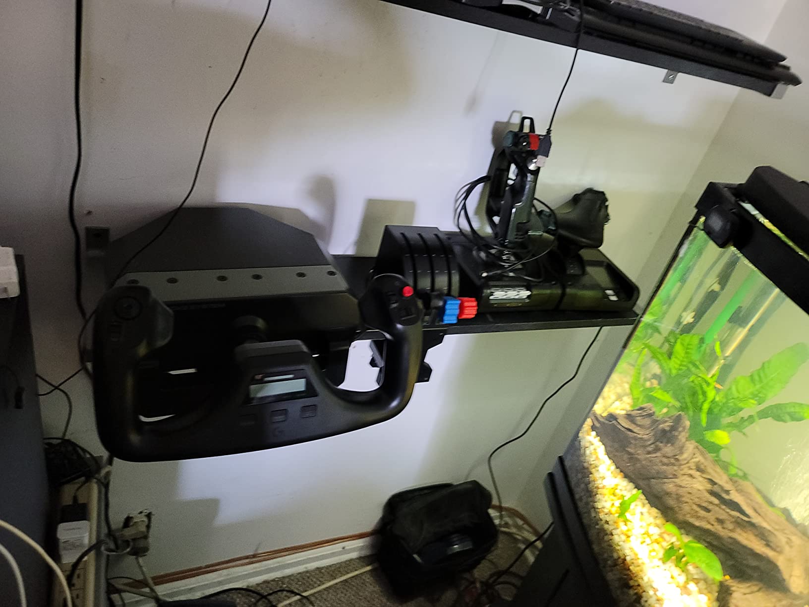 Logitech G PRO Flight Yoke System, Professional Simulation Yoke and Throttle Quadrant, 3 Modes, 75 Programmable Controls, Configurable Knobs, Steel Shaft, USB, PC - Black customer photo 2