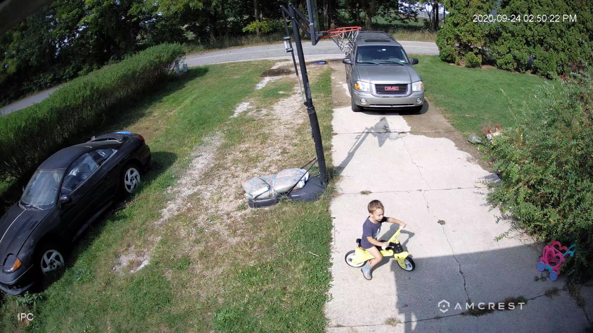 Amcrest UltraHD 4K (8MP) Outdoor Security IP Turret PoE Camera, 3840x2160, 98ft NightVision, 125° FOV, IP67 Weatherproof, MicroSD Recording (256GB), IP8M-T2599EW-AI-V3 (White) customer photo 1