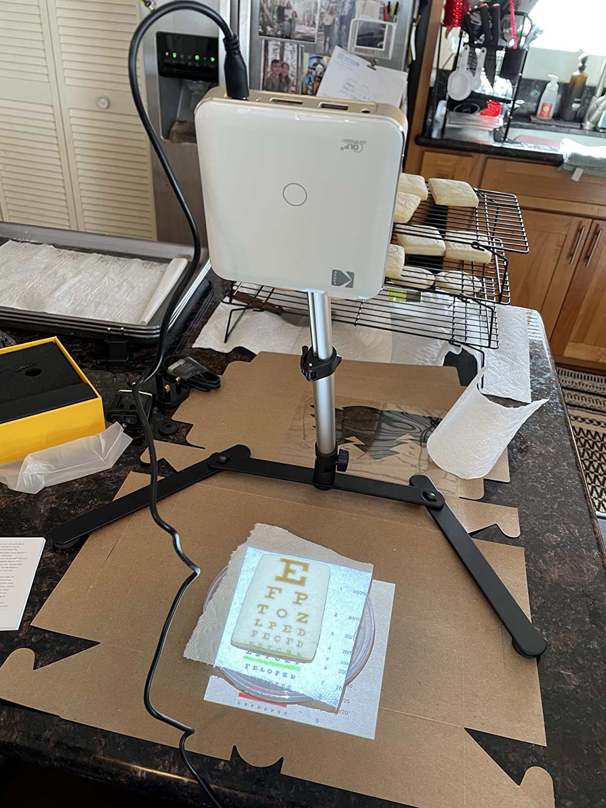 KODAK Luma 150 Ultra Mini Pocket Pico Projector - Built in Rechargeable Battery & Speaker, 1080P Support customer photo 2