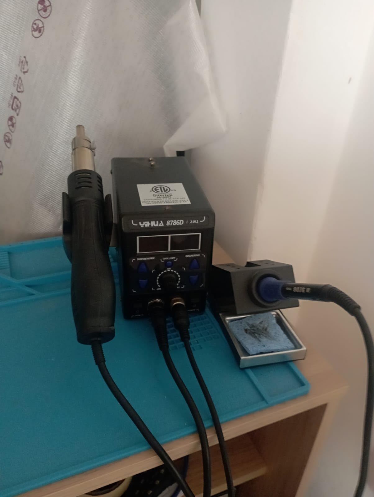 YIHUA 8786D I 2 in 1 Hot Air Rework and Soldering Iron Station with 10 Solder Iron Tips, 4 Hot Air Nozzles, °F /°C, Cool/Hot Air Conversion and Sleep Function customer photo 2