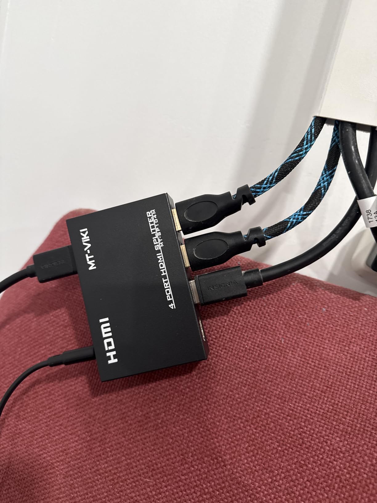 MT-VIKI 4K HDMI Splitter 1 in 2 Out, 1x2 Powered HDMI Splitter for Dual Monitors w/Power Adapter, 4K@30Hz Dual Monitors Duplicate/Mirror for PS4 Fire Stick HDTV customer photo 1